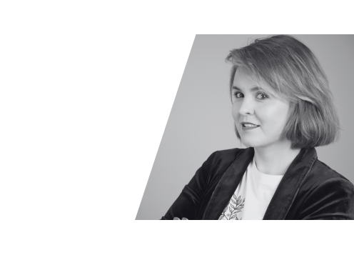 Del corsé a la libertad: un viaje por la moda del siglo XX con Anitta Ruiz