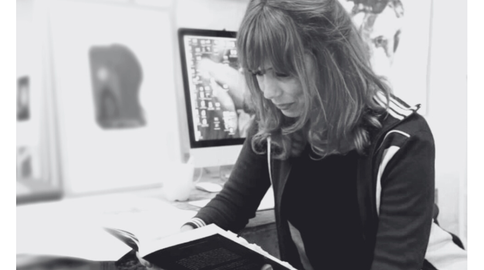 El arte de crear imágenes: una visita al taller de Paula Bonet