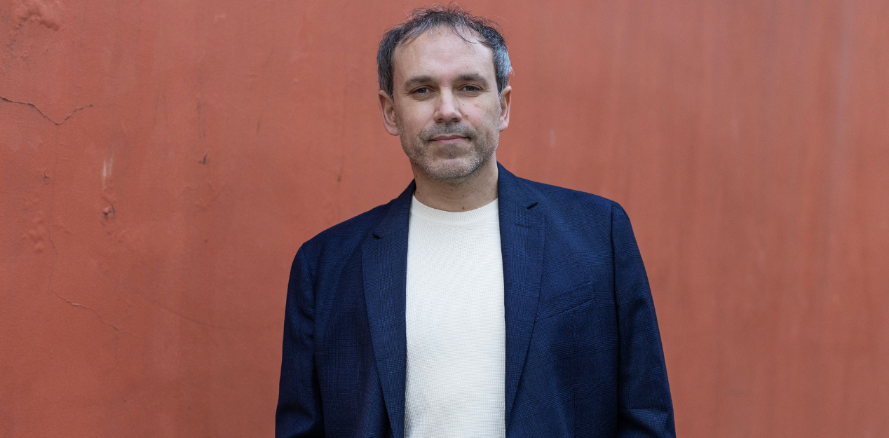 Luis Zueco: «Si hay respeto por el pasado y pasión por contar historias, el resto se aprende»